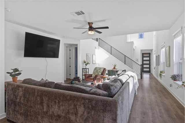 200 Bay Breeze DR, Kyle, TX 78640