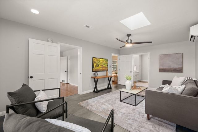 659 MONROE Street SE, Albuquerque, NM 87108