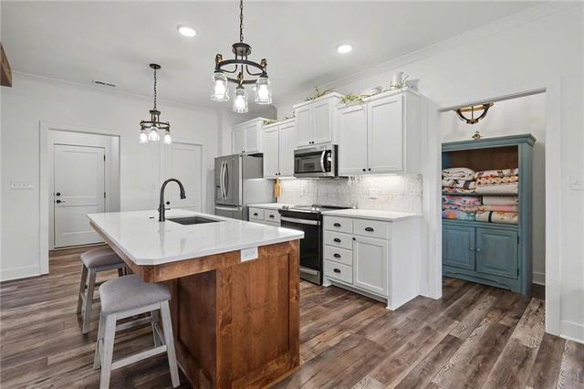 1108 Bluestem Drive, Baldwin City, KS 66006