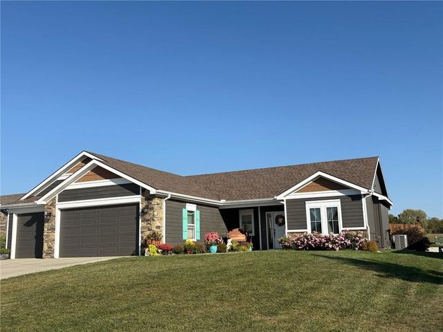 1108 Bluestem Drive, Baldwin City, KS 66006