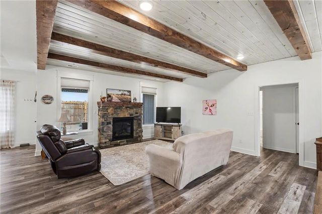 1108 Bluestem Drive, Baldwin City, KS 66006