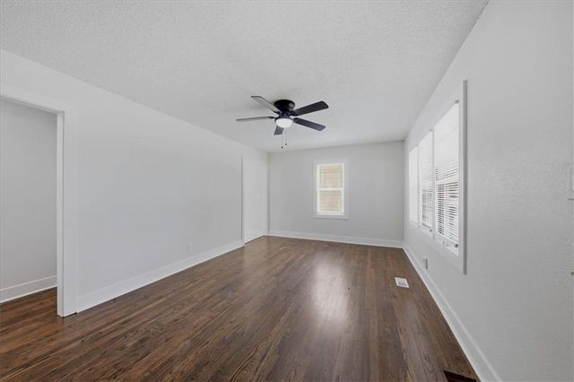3513 Elmwood Avenue, Kansas City, MO 64128