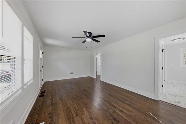 3513 Elmwood Avenue, Kansas City, MO 64128