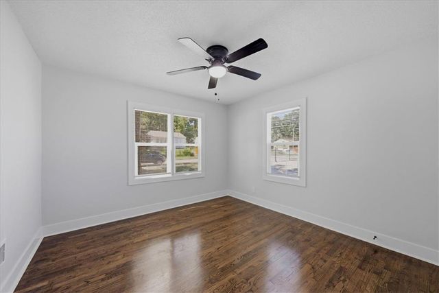 3513 Elmwood Avenue, Kansas City, MO 64128
