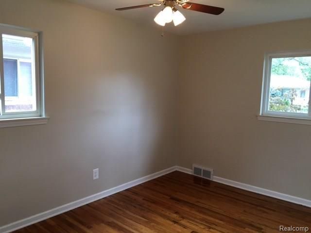 24704 Willowby Avenue, Eastpointe, MI 48021