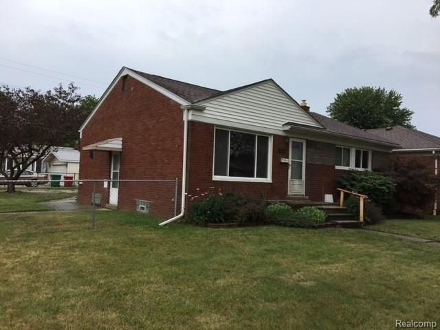 24704 Willowby Avenue, Eastpointe, MI 48021