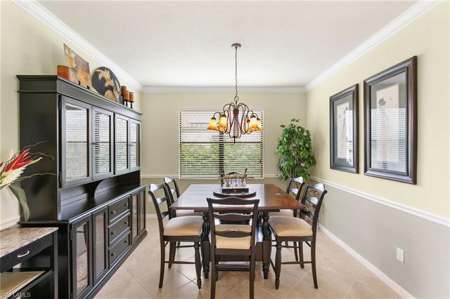 3934 Sapphire WAY, Naples, FL 34114