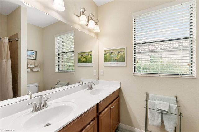 3934 Sapphire WAY, Naples, FL 34114