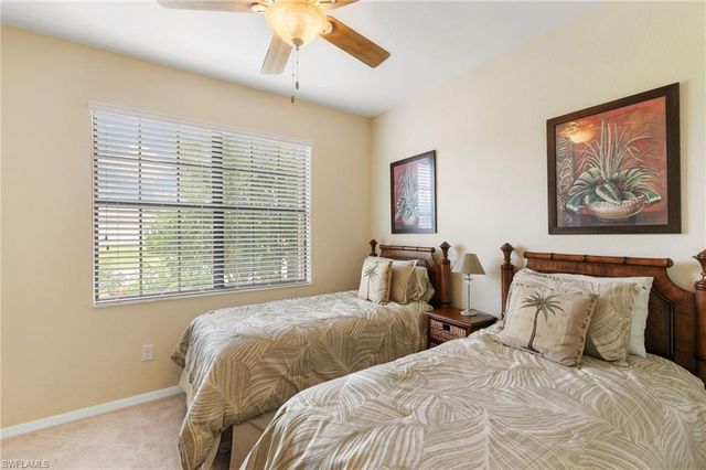 3934 Sapphire WAY, Naples, FL 34114