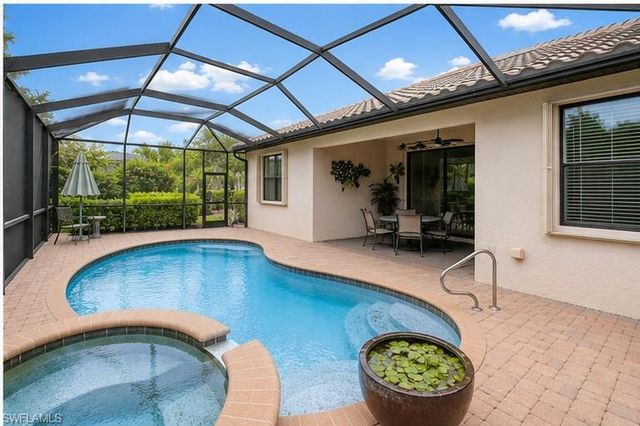 3934 Sapphire WAY, Naples, FL 34114