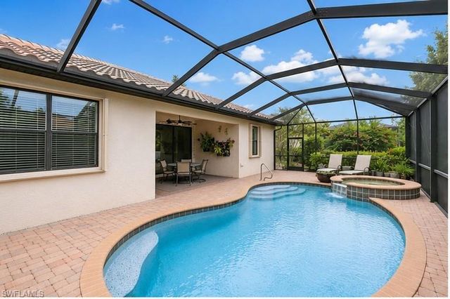 3934 Sapphire WAY, Naples, FL 34114