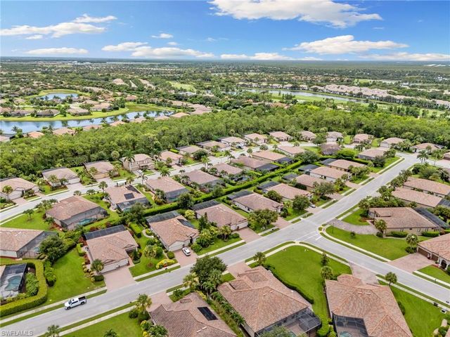 3934 Sapphire WAY, Naples, FL 34114