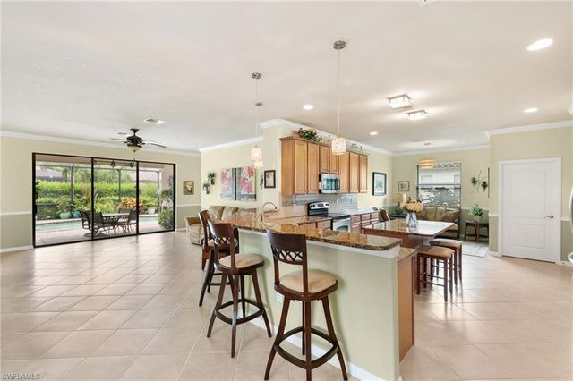 3934 Sapphire WAY, Naples, FL 34114