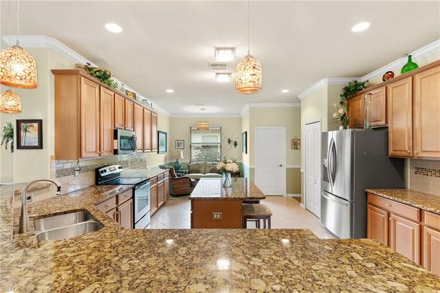 3934 Sapphire WAY, Naples, FL 34114