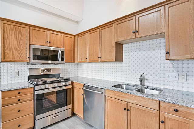 2034 Glencove Drive, Seabrook, TX 77586