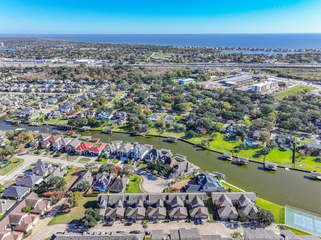 2034 Glencove Drive, Seabrook, TX 77586