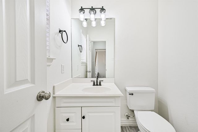 2034 Glencove Drive, Seabrook, TX 77586