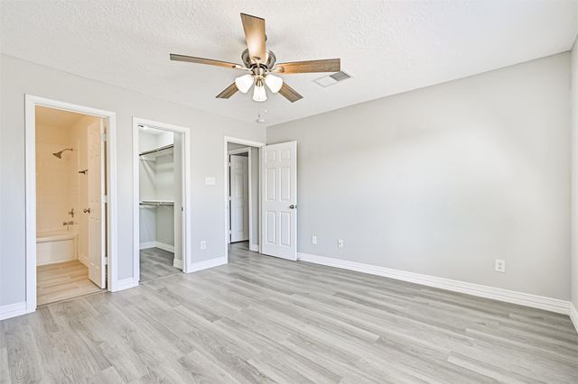 2034 Glencove Drive, Seabrook, TX 77586