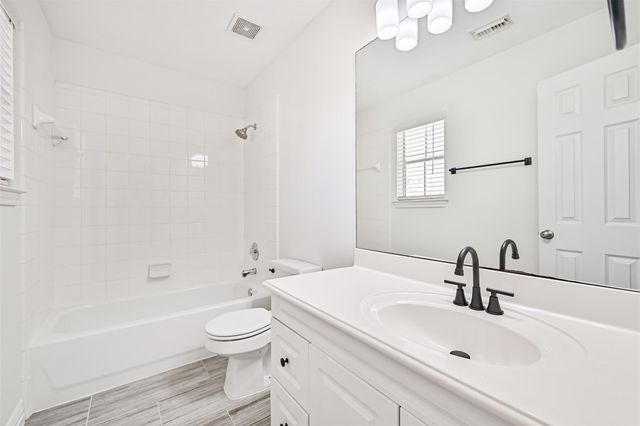 2034 Glencove Drive, Seabrook, TX 77586