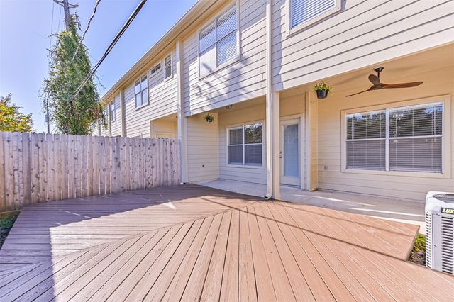 2034 Glencove Drive, Seabrook, TX 77586