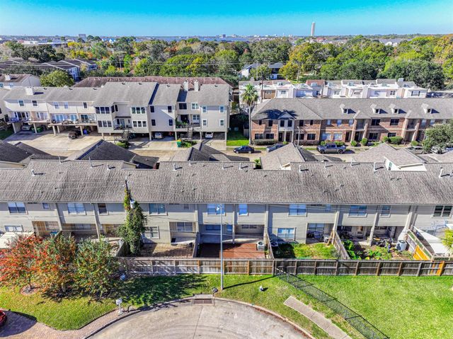 2034 Glencove Drive, Seabrook, TX 77586