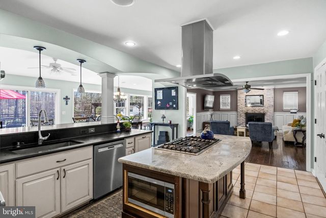 9 WETHERSFIELD DR, Medford, NJ 08055