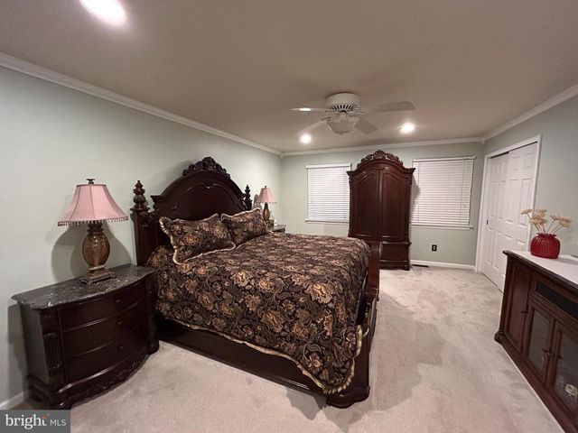 9 WETHERSFIELD DR, Medford, NJ 08055