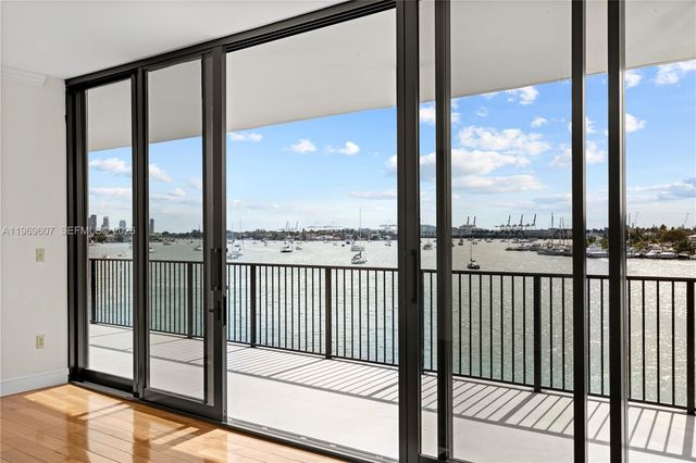 1000 Venetian Way 301, Miami, FL 33139