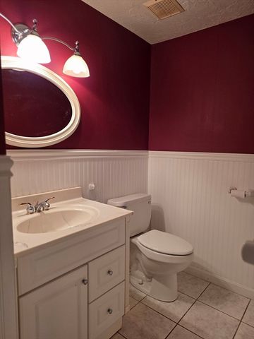 52 Liberty St C5, Plymouth, MA 02360