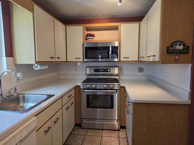 52 Liberty St C5, Plymouth, MA 02360