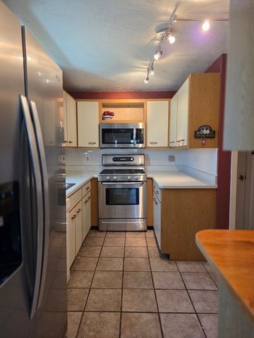 52 Liberty St C5, Plymouth, MA 02360