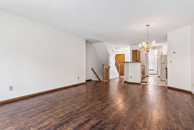 2192 Victoria Park Drive, Columbus, OH 43235