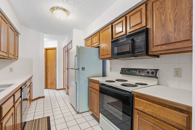 2192 Victoria Park Drive, Columbus, OH 43235