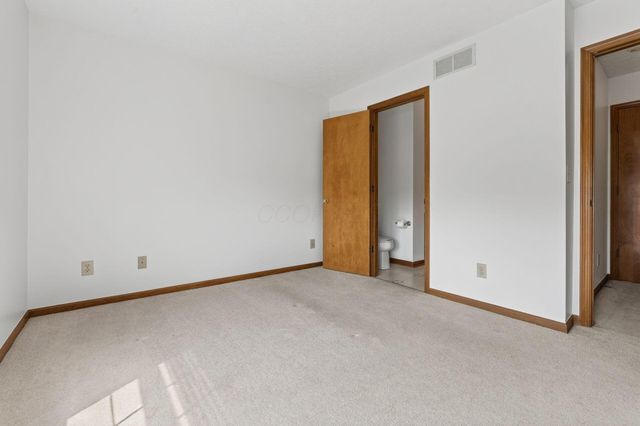 2192 Victoria Park Drive, Columbus, OH 43235