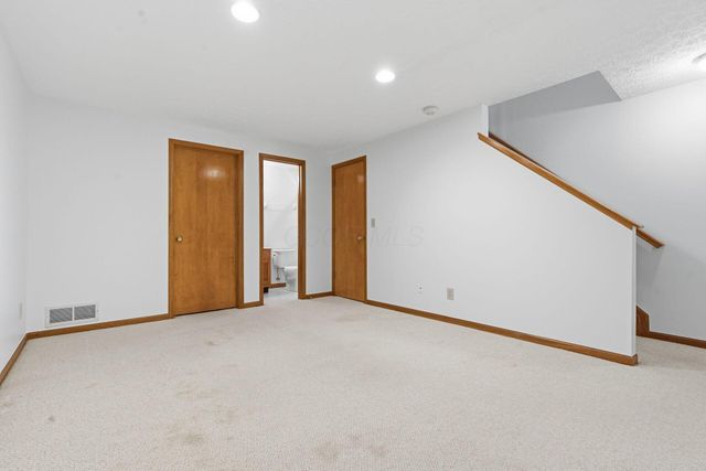 2192 Victoria Park Drive, Columbus, OH 43235