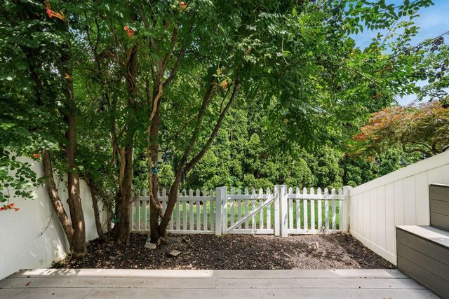 2192 Victoria Park Drive, Columbus, OH 43235