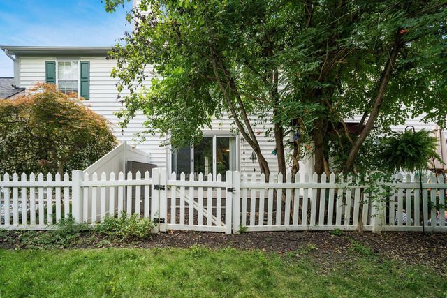 2192 Victoria Park Drive, Columbus, OH 43235
