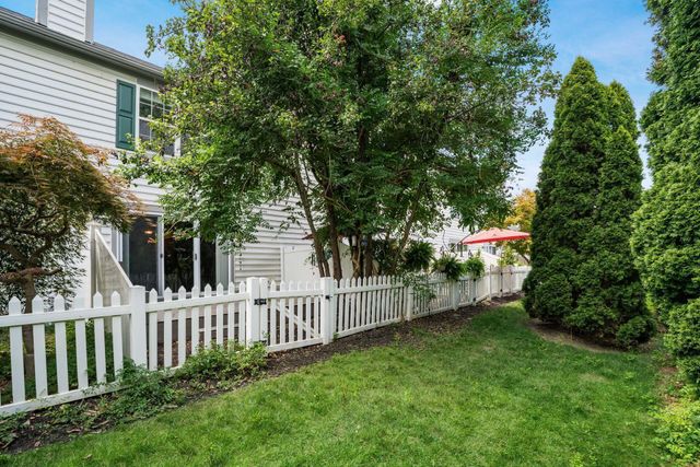 2192 Victoria Park Drive, Columbus, OH 43235
