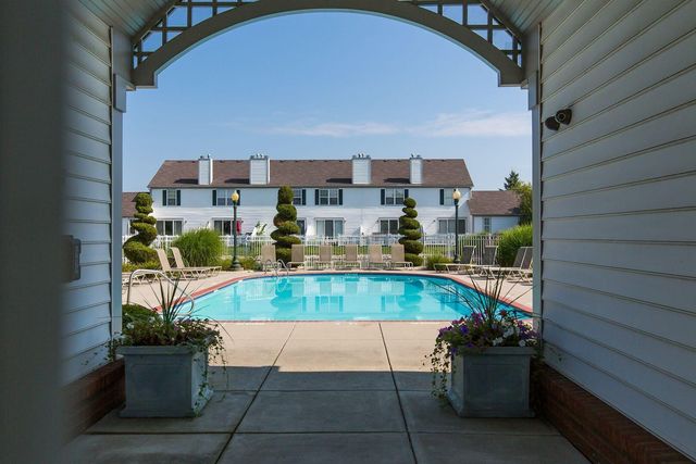 2192 Victoria Park Drive, Columbus, OH 43235