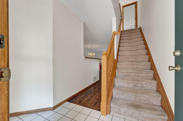 2192 Victoria Park Drive, Columbus, OH 43235