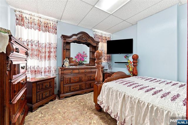 28 Lincoln Street, Passaic, NJ 07055