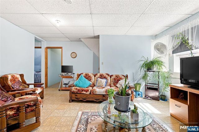 28 Lincoln Street, Passaic, NJ 07055