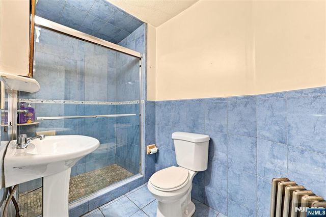 28 Lincoln Street, Passaic, NJ 07055