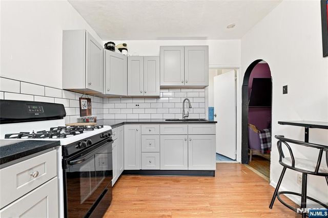 28 Lincoln Street, Passaic, NJ 07055