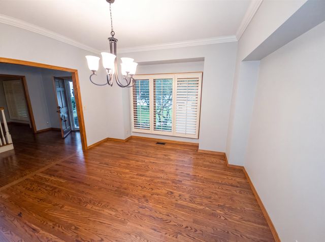 945 N Woodridge, Wichita, KS 67206