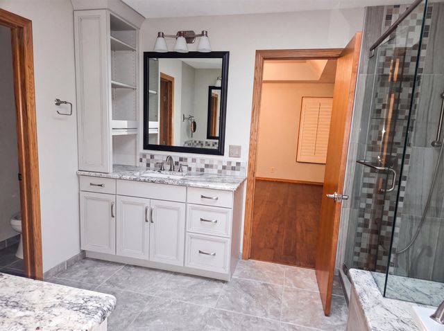 945 N Woodridge, Wichita, KS 67206
