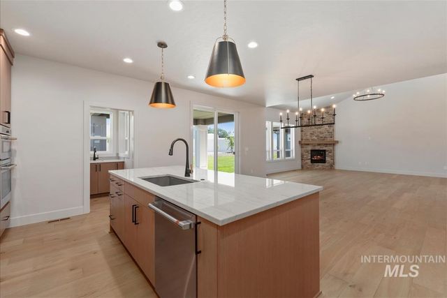 7078 E Chicken Hawk Loop, Nampa, ID 83686