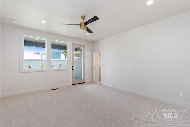 7078 E Chicken Hawk Loop, Nampa, ID 83686