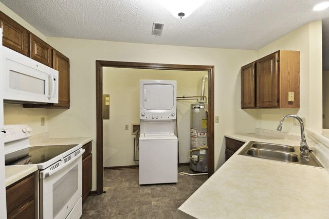 104 PARK DEVILLE PL, Columbia, MO 65203