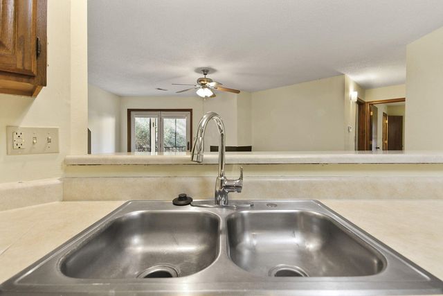 104 PARK DEVILLE PL, Columbia, MO 65203